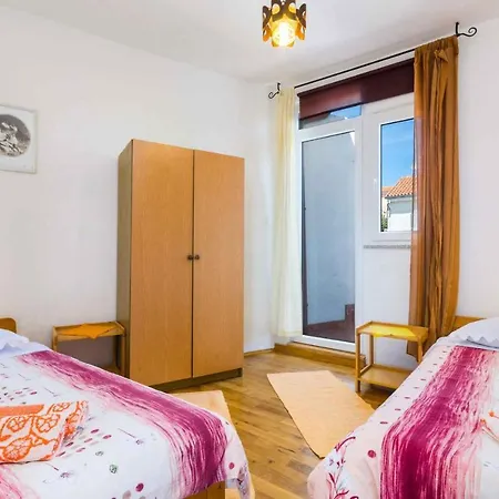 In 15234 Apartment Novi Vinodolski